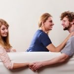 De voordelen van vreemdgaan: waarom gaan mensen vreemd? vreemdgaande vrouw